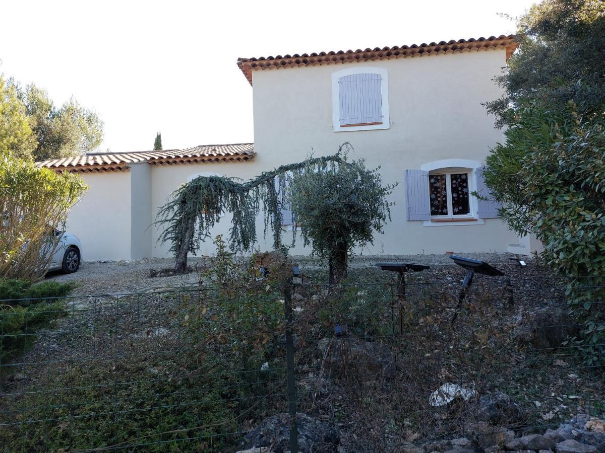 Suite 30 M2 Ideale Pour 2 Personnes Flassans-sur-Issole Exterior photo