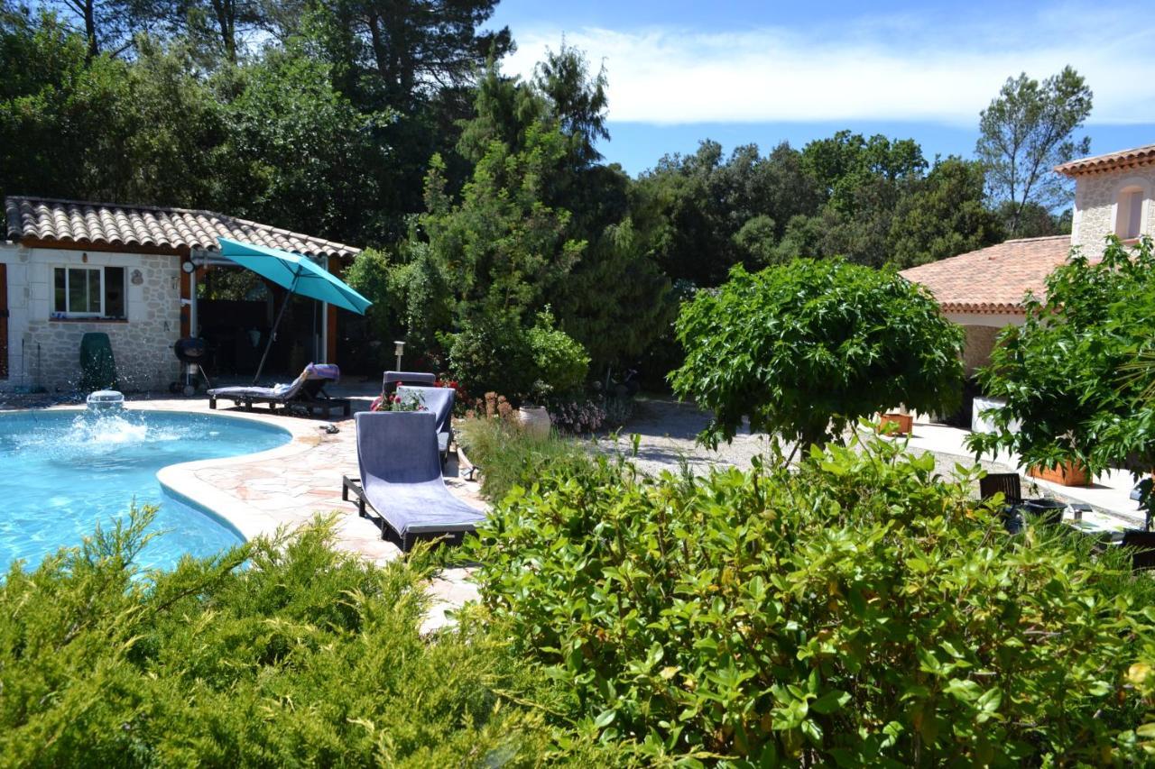 Suite 30 M2 Ideale Pour 2 Personnes Flassans-sur-Issole Exterior photo